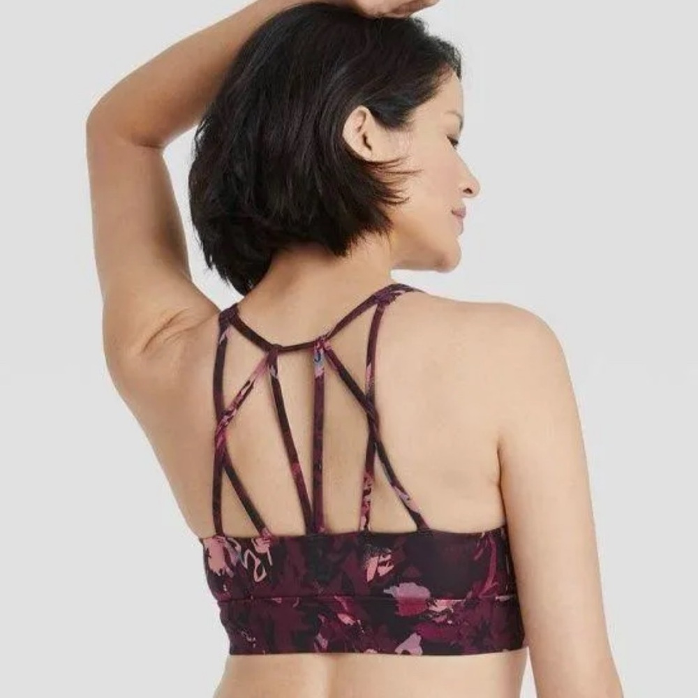 All in Motion Sports Bra, Women's Strappy Light Support Longline, Medium M06L0